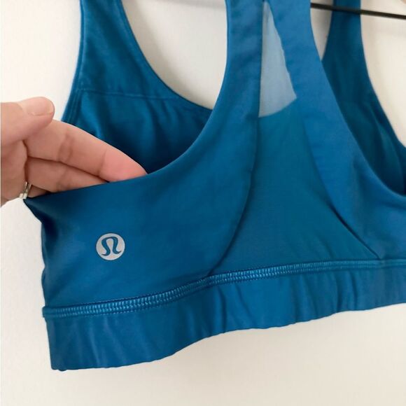 Lululemon Invigorate Sports Bra with Mesh Detail in Whirlpool Teal - Size 6 - Picture 3 of 4